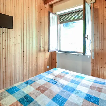 2 Bedroom Awesome In Appartement Omegna