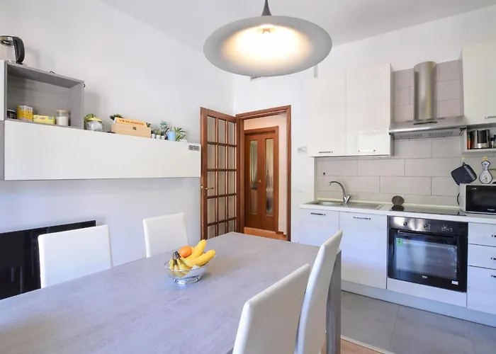 Apartament 2 Bedroom Awesome In