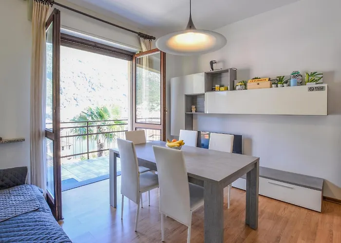 Apartament 2 Bedroom Awesome In *