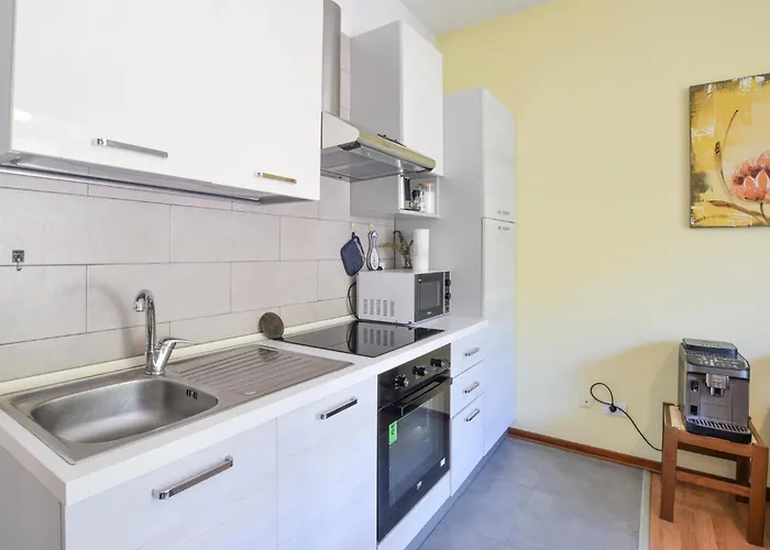 2 Bedroom Awesome In Apartament Omegna
