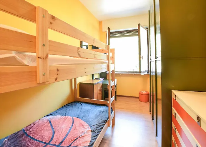 2 Bedroom Awesome In Apartament *